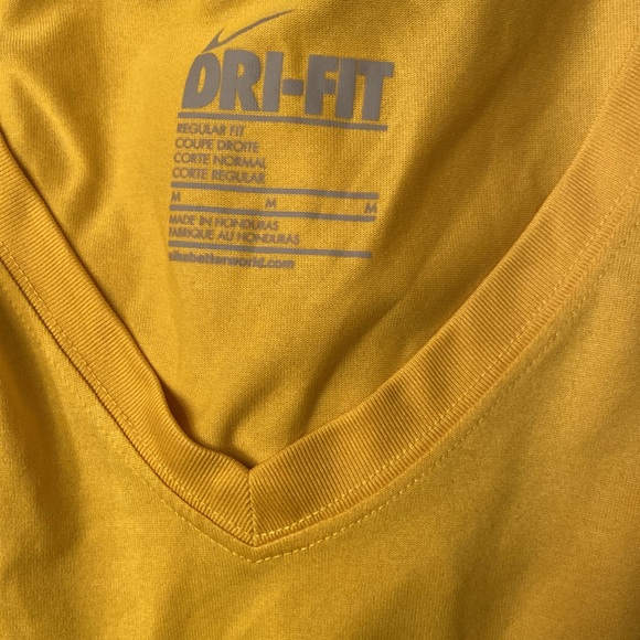 Nike Dri-Fit Bundle blue (m) yellow (m) green (l) tees - Picture 3 of 6